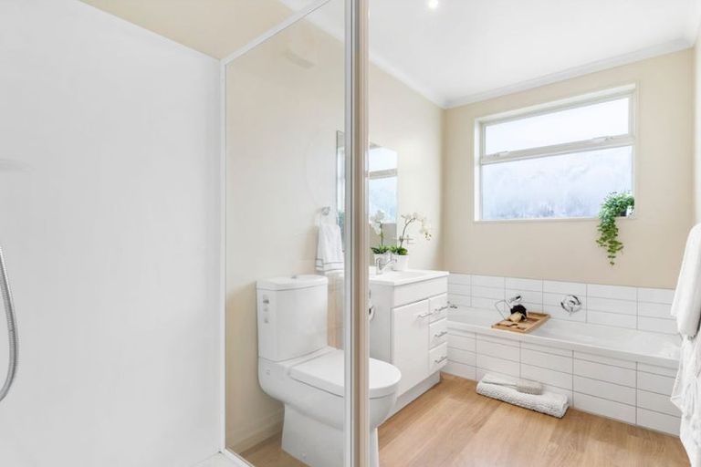 Photo of property in 56a Florence Avenue, Orewa, 0931