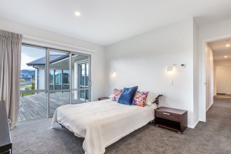 Photo of property in 2 Uku Way, Wharewaka, Taupo, 3330