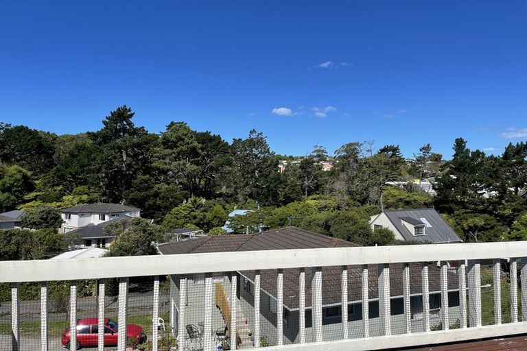 Photo of property in 14 Erica Road, Sunnynook, Auckland, 0620