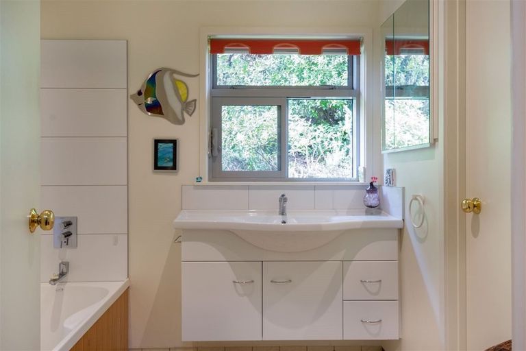 Photo of property in 19 Lake View Place, Fairhall, Blenheim, 7272