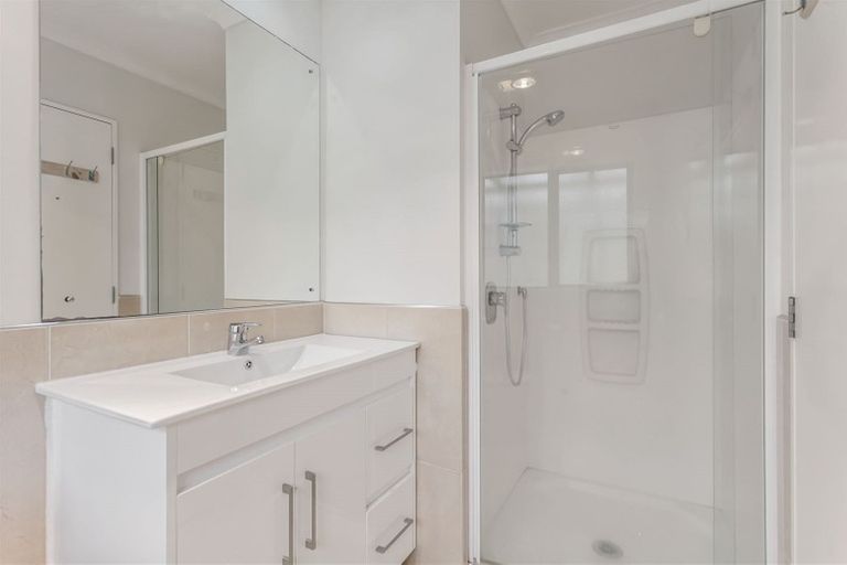 Photo of property in 52 Magic Way, Randwick Park, Auckland, 2105