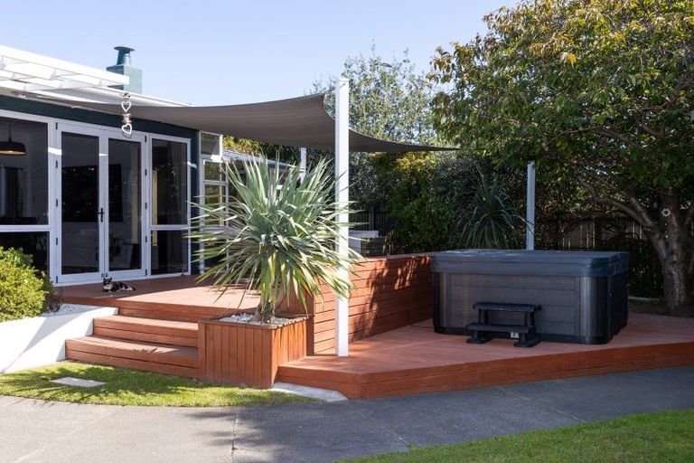 Photo of property in 113 Taradale Road, Onekawa, Napier, 4110