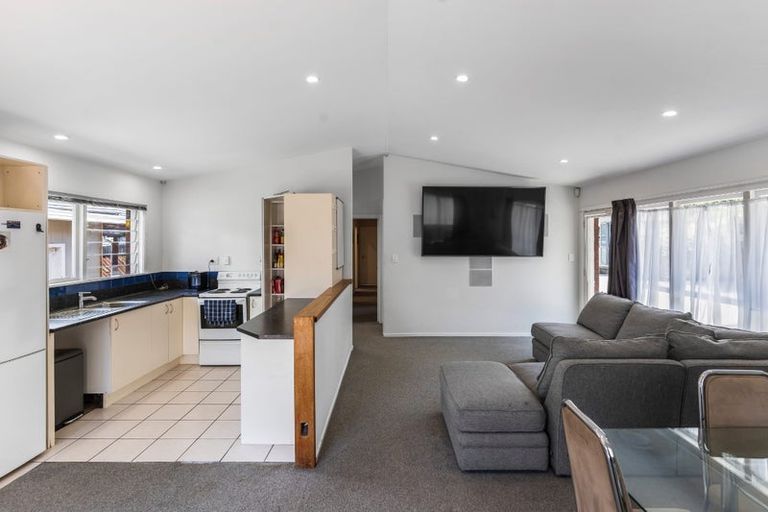 Photo of property in 20 Rotoiti Avenue, Pakuranga Heights, Auckland, 2010