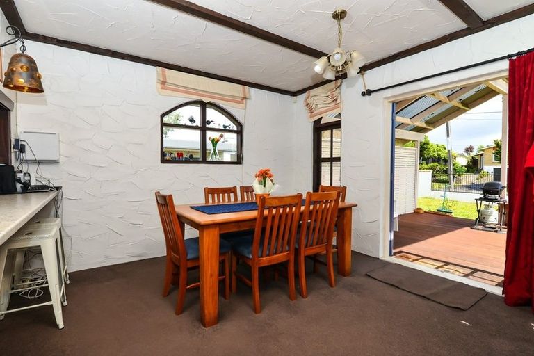 Photo of property in 112 Mansel Avenue, Hillcrest, Hamilton, 3216