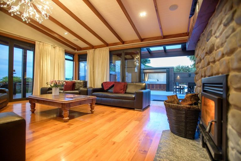 Photo of property in 14 Peninsula Road, Tata Beach, Takaka, 7183