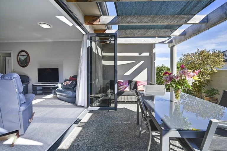 Photo of property in 4a Lindsay Street, Havelock North, 4130