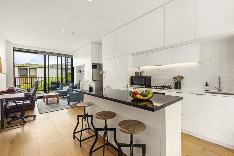 Photo of property in 101/11 Jean Caldwell Way, Island Bay, 6023