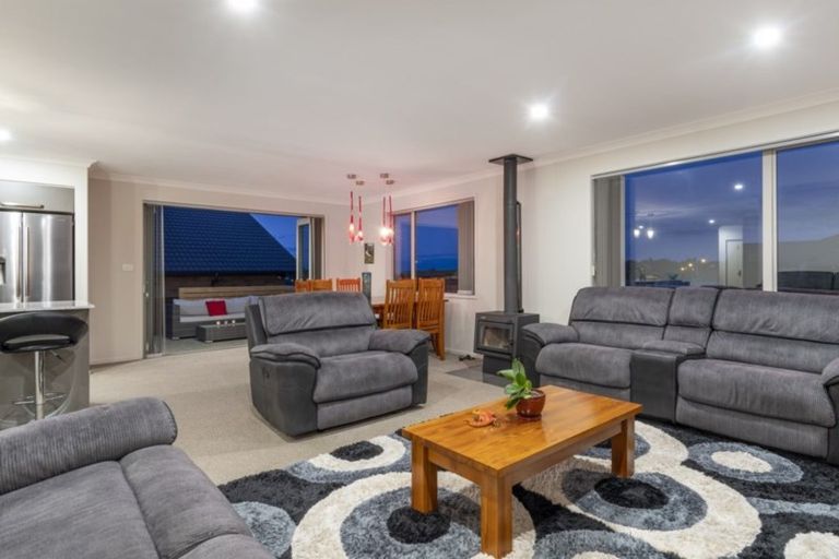 Photo of property in 2 Damien Place, Ohauiti, Tauranga, 3112