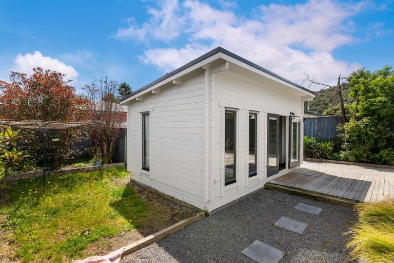 Photo of property in 11 Poplar Grove, Ebdentown, Upper Hutt, 5018