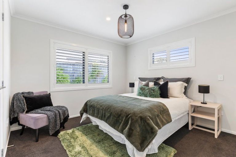 Photo of property in 11 Poplar Grove, Ebdentown, Upper Hutt, 5018