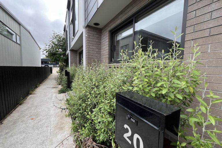 Photo of property in 20 Tukari Lane, Mangere Bridge, Auckland, 2022