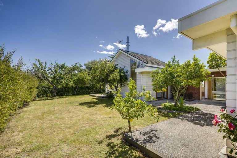 Photo of property in 16 Ngarimu Crescent, Taradale, Napier, 4112