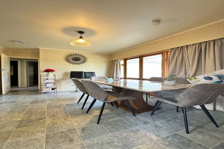 Photo of property in 17 Kayes Road, Pukekohe, 2120