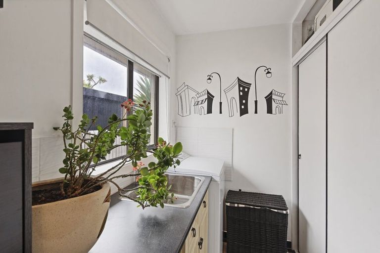 Photo of property in 23 Colman Avenue, Sockburn, Christchurch, 8042