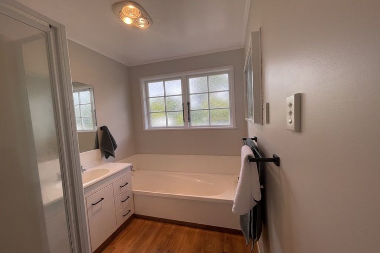 Photo of property in 36 Pinedale Parade, Milson, Palmerston North, 4414