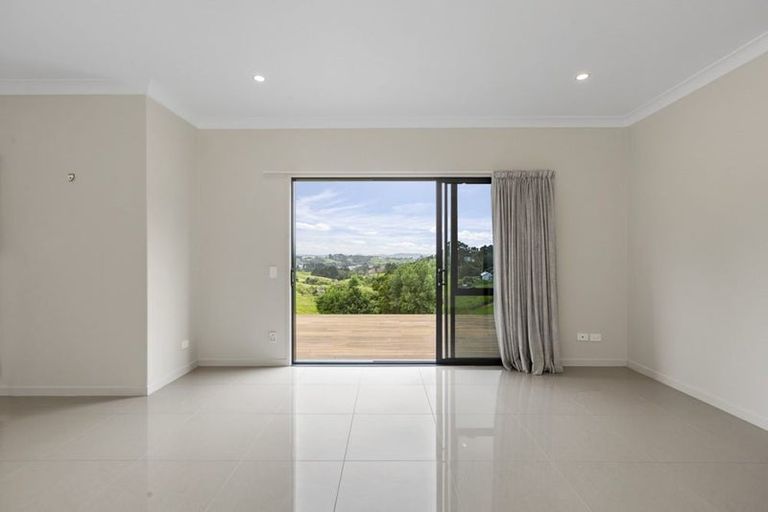 Photo of property in 183 Spur Road, Stillwater, Silverdale, 0993