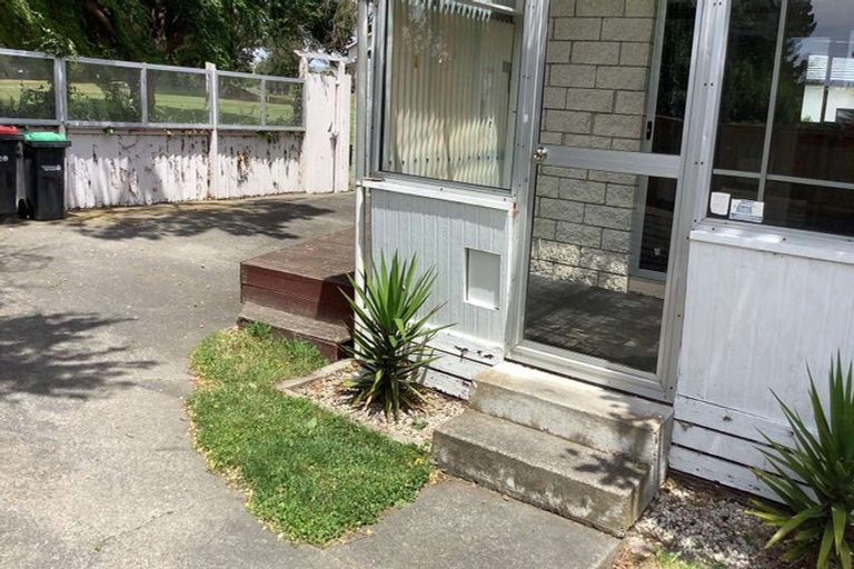 Photo of property in 2/72 Waratah Street, Avondale, Christchurch, 8061