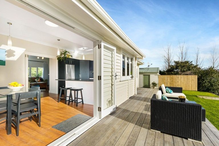 Photo of property in 70 Rimmer Road, Helensville, 0875
