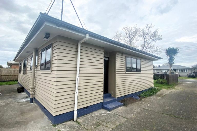 Photo of property in 1/35 Rollerson Street, Papakura, 2110