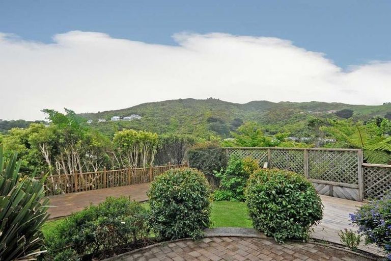 Photo of property in 51 David Crescent, Karori, Wellington, 6012