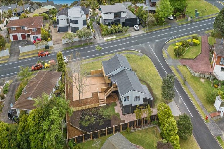 Photo of property in 168 Luckens Road, West Harbour, Auckland, 0618