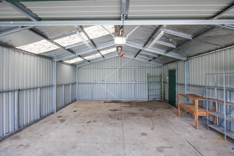 Photo of property in 39 Hewitts Road, Linton, Palmerston North, 4472