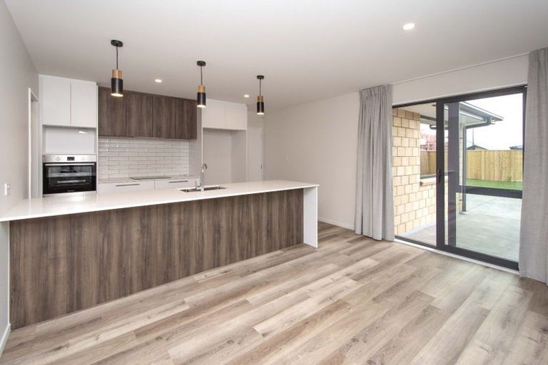 Photo of property in 13 Weaver Street, Woodend, 7691