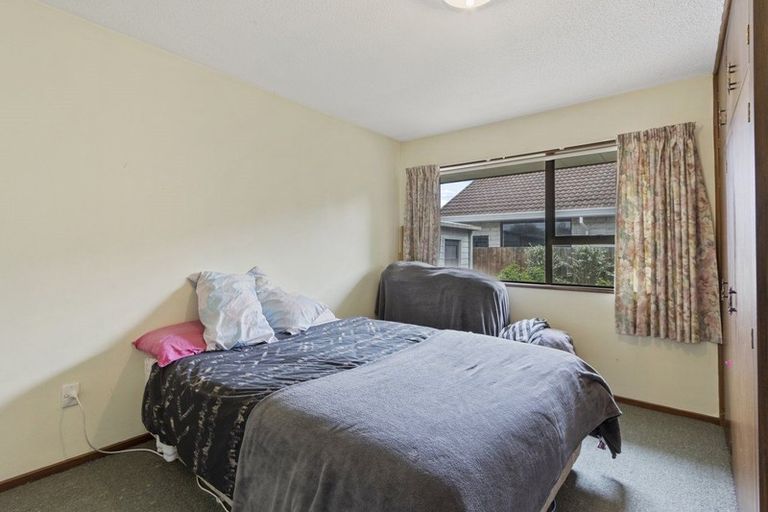 Photo of property in 4/82 Lincoln Road, Hillmorton, Christchurch, 8024