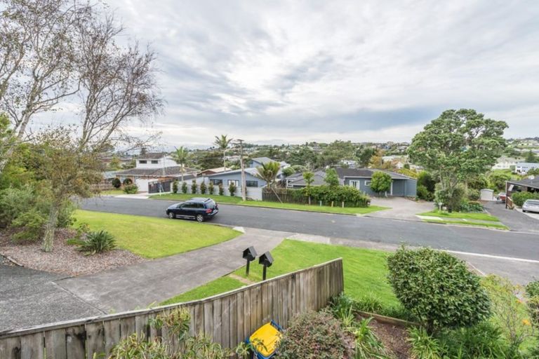 Photo of property in 1/51 Nigel Road, Browns Bay, Auckland, 0630