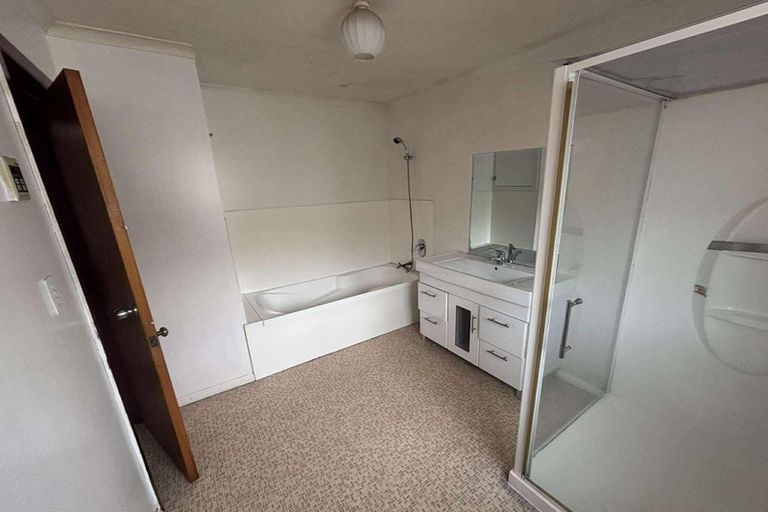 Photo of property in 167b Wainuiomata Road, Wainuiomata, Lower Hutt, 5014