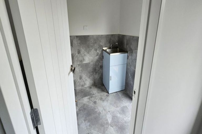 Photo of property in 12a Blease Street, New Lynn, Auckland, 0600