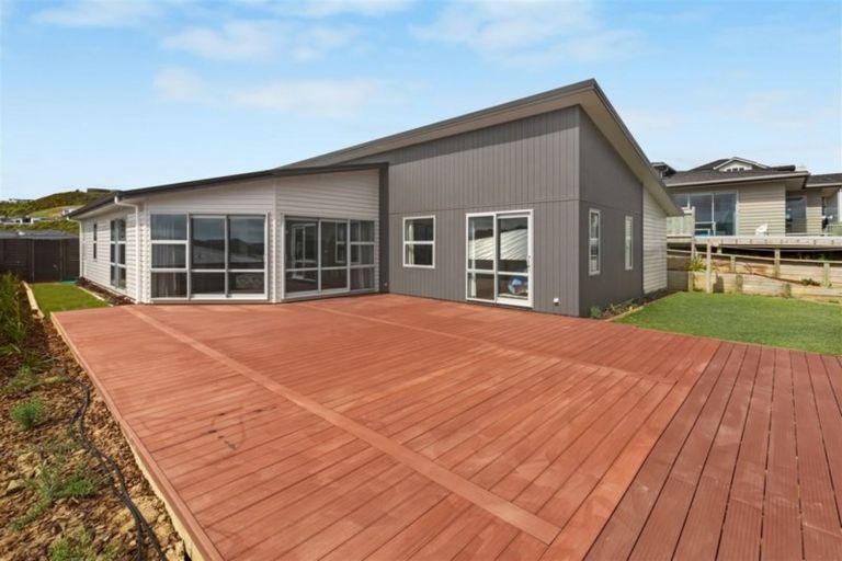 Photo of property in 34 John Burke Drive, Aotea, Porirua, 5024