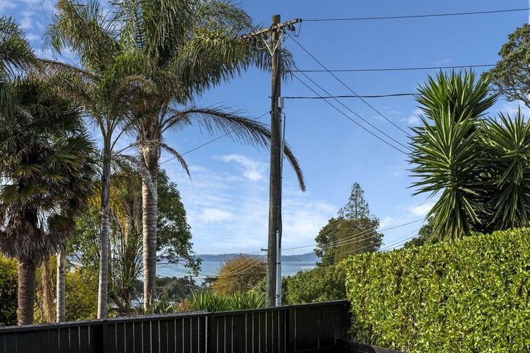 Photo of property in 1/44 Sale Street, Cockle Bay, Auckland, 2014