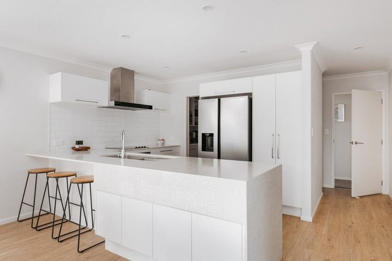 Photo of property in 12b Kayelene Place, Omokoroa, 3114