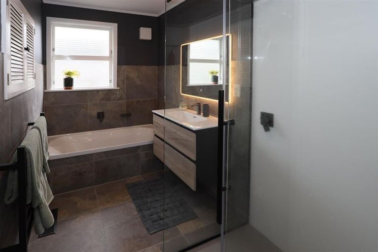 Photo of property in 184 Kawaha Point Road, Kawaha Point, Rotorua, 3010