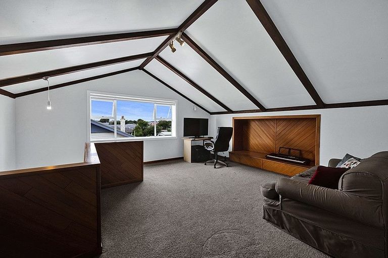 Photo of property in 2 Morrissey Street, Hawera, 4610