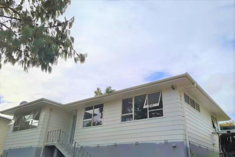 Photo of property in 48 Glynnbrooke Street, Te Atatu South, Auckland, 0610