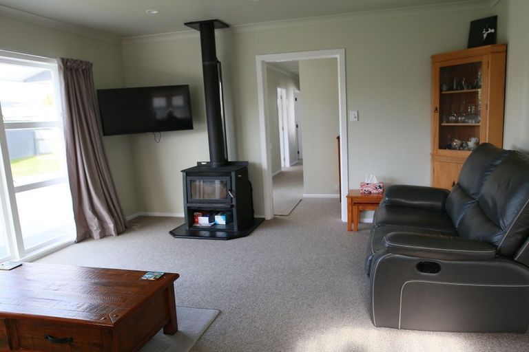 Photo of property in 40a Highbury Drive, Levin, 5510