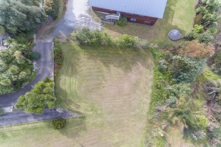 Photo of property in 46c Heretaunga Crescent, Cable Bay, 0420