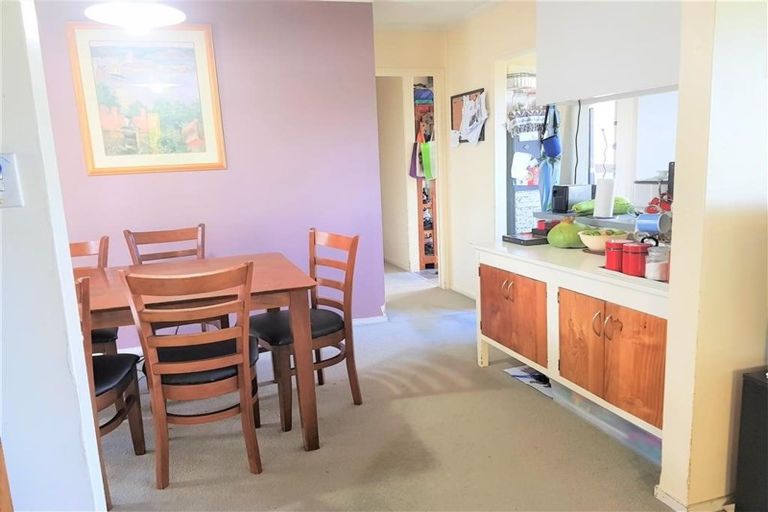 Photo of property in 8 Oldham Place, Browns Bay, Auckland, 0630