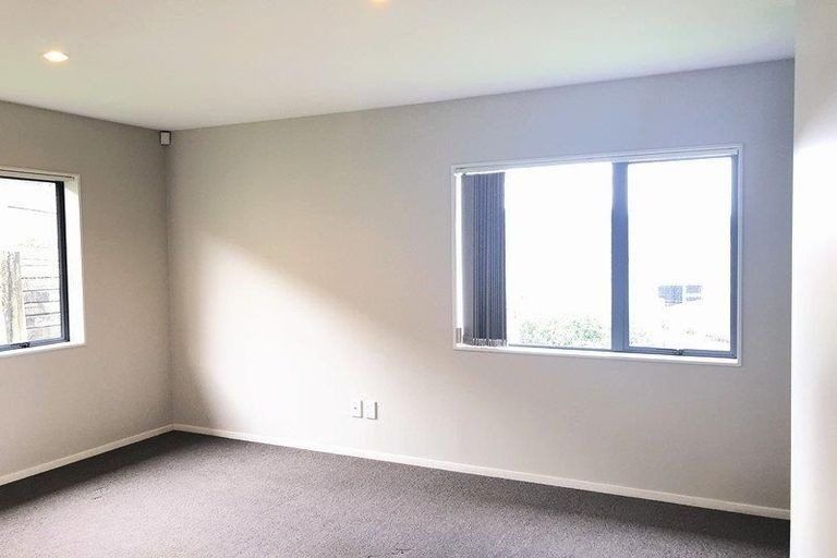 Photo of property in 160 Keri Vista Rise, Papakura, 2110