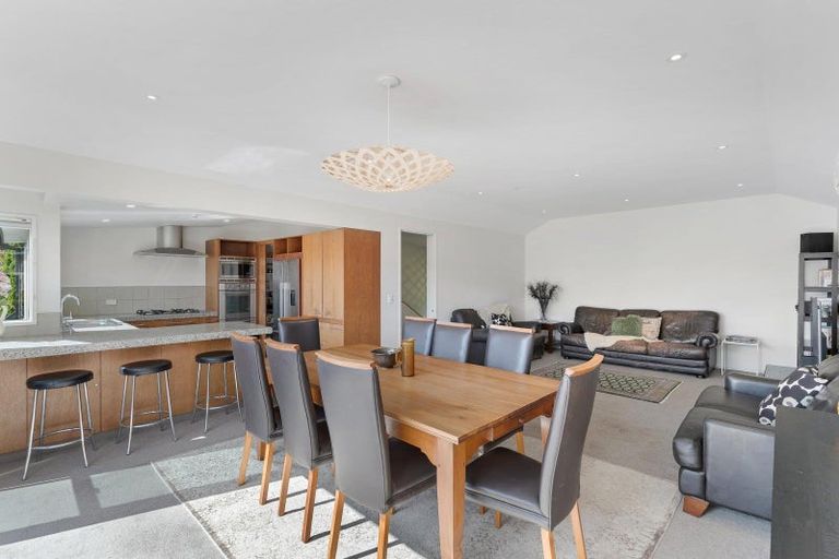 Photo of property in 11 Morrows Mead, Wanaka, 9305