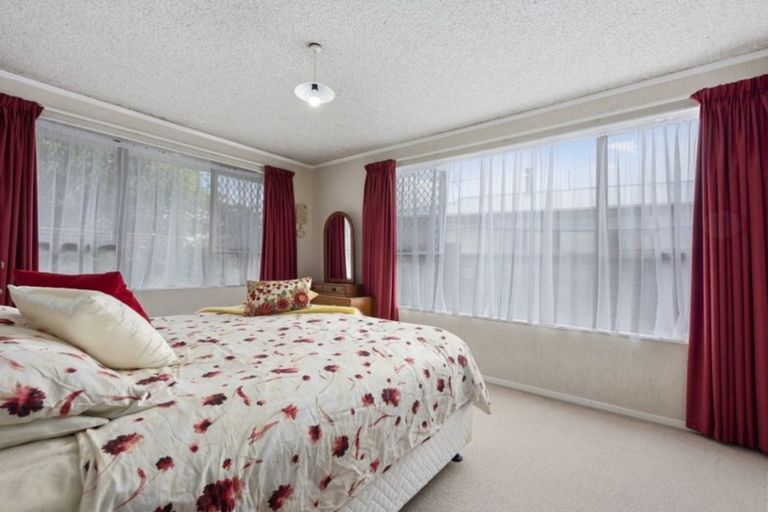 Photo of property in 12 Dakota Grove, Totara Park, Upper Hutt, 5018