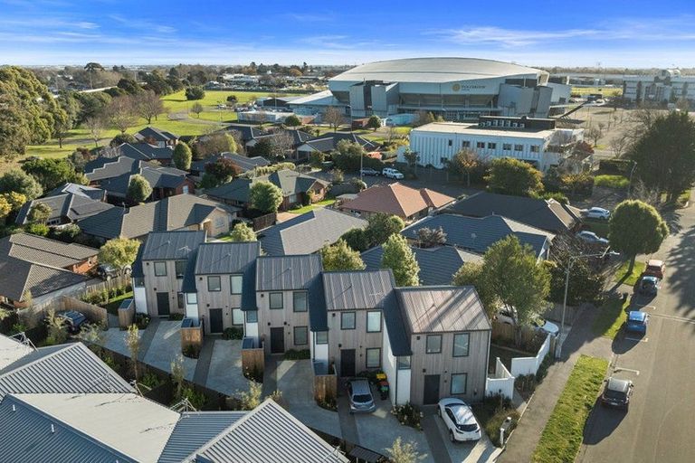 Photo of property in 3/11 Lindores Street, Addington, Christchurch, 8024