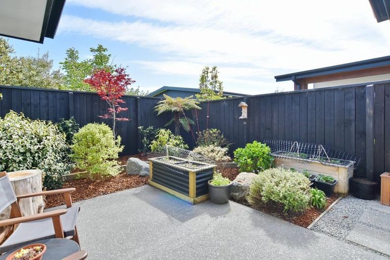 Photo of property in 6 Brantholme Place, Rangiora, 7400