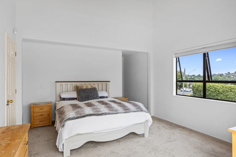 Photo of property in 32 Danbury Drive, Torbay, Auckland, 0630