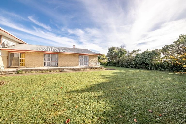 Photo of property in 44 Henley Street, Westport, 7825