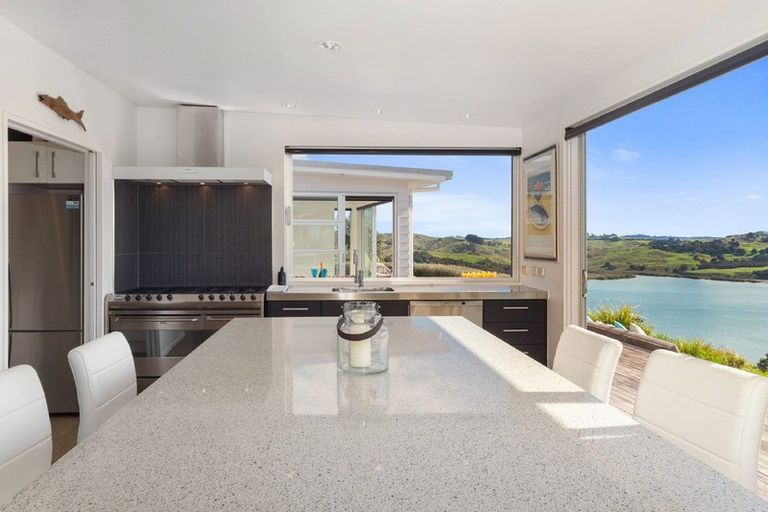 Photo of property in 21 Pa Road, Kaiwaka, 0573