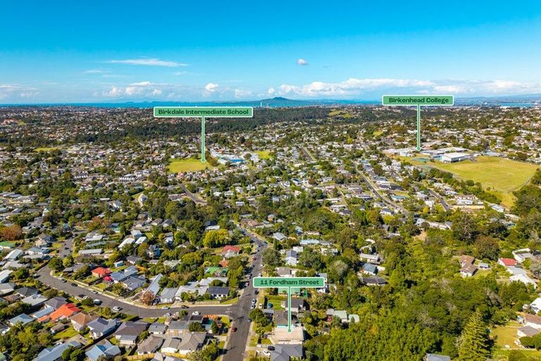 Photo of property in 11 Fordham Street, Beach Haven, Auckland, 0626