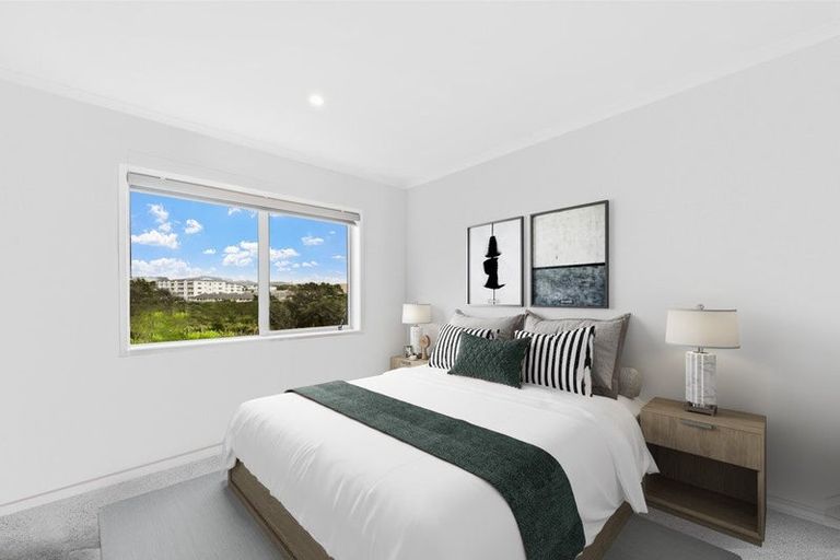 Photo of property in 92 Arran Point Parade, Orewa, 0931